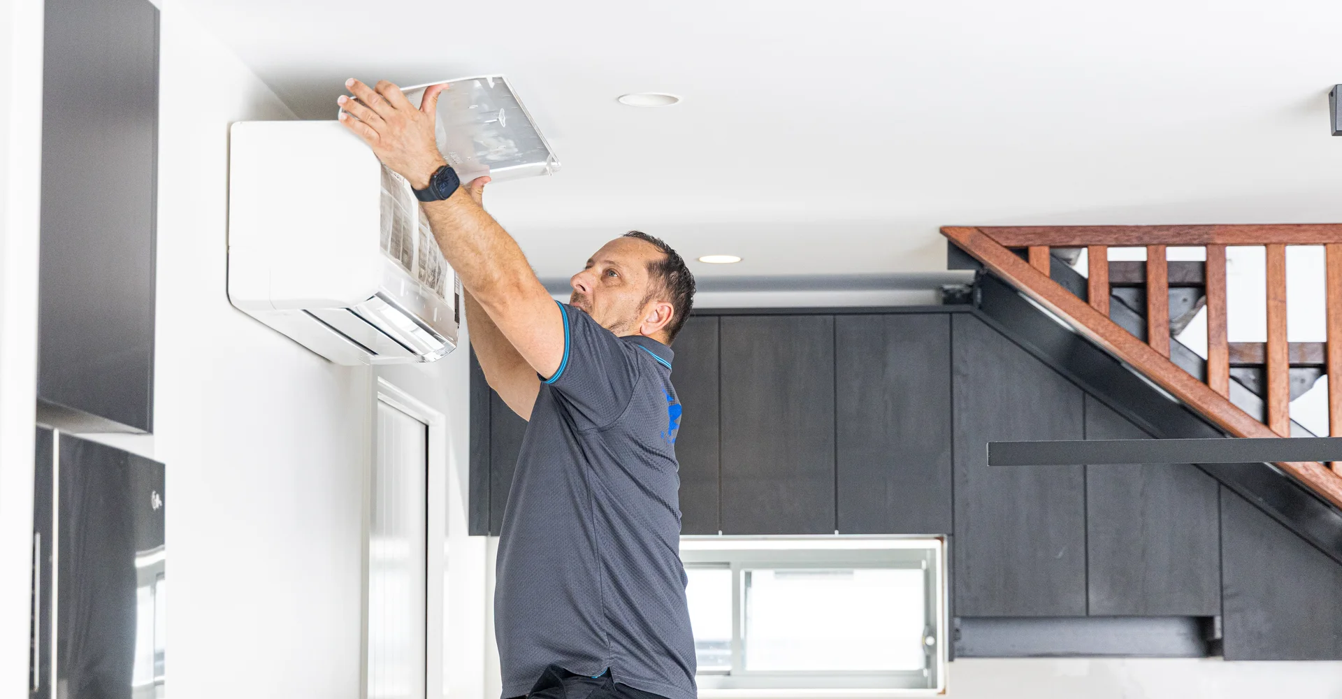 Air Conditioning Broadbeach, licensed air conditioning technicians serving Broadbeach